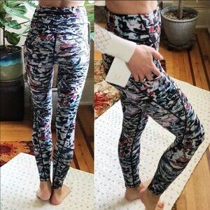 NWT Lululemon Break Free Clash Multicolor Leggings Rainbow RARE Unicorn Pride